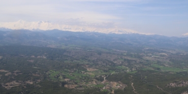 adanada-dort-mevsim-ayni-karede-kar-ve-bahar-yan-yana-NpQSr51F.jpg