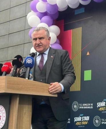 bakan-askin-bak-sinop-stadyumunu-acti-herkes-turkiyeye-organizasyon-vermek-istiyor-ru7vXwMI.jpg
