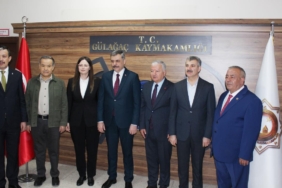 bakan-ciftci-kaymakamlik-yaptigi-ilk-gorev-yeri-olan-ilceyi-ziyaret-etti-ufEp4Tx1.jpg