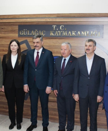 bakan-ciftci-kaymakamlik-yaptigi-ilk-gorev-yeri-olan-ilceyi-ziyaret-etti-ufEp4Tx1.jpg