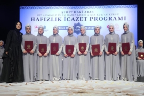 basaksehirde-75-hafiz-torenle-icazetlerini-aldi-VrDR2Ihl.jpg