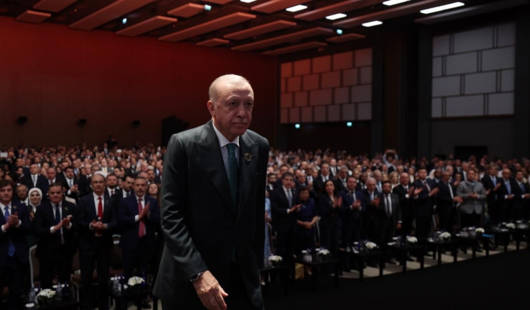 baskan-erdoganin-konusmasi-3-dilde-kitaplastirildi-P95p4FvO.jpg