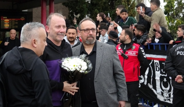 besiktas-kafilesi-samsuna-geldi-9ziWKrff.jpg
