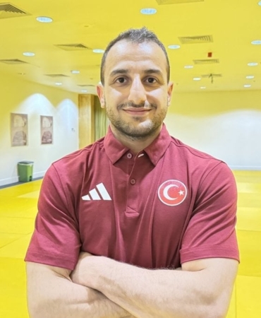 bilal-ciloglu-avrupa-sampiyonasinda-bronz-madalya-kazandi-qArBeT29.jpg