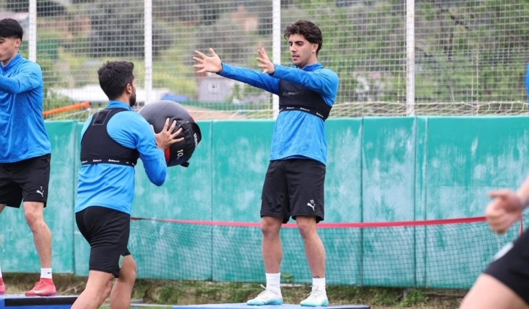 bodrum-fkdan-erzurumspor-fk-maci-oncesi-galibiyet-mesaji-TtAam92u.jpg