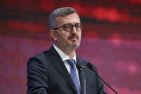 burhanettin-duran-turkiye-diplomasiyi-cozumun-merkezi-haline-getiriyor-qr6MWglt.jpg