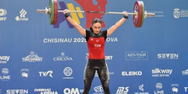 cansel-ozkan-avrupa-sampiyonasinda-3-bronz-madalya-kazandi-SYh2IAAF.jpg