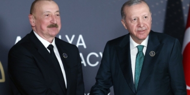 cumhurbaskani-erdogan-azerbaycan-cumhurbaskani-aliyev-ile-bir-araya-geldi-CG3W8fpt.jpg