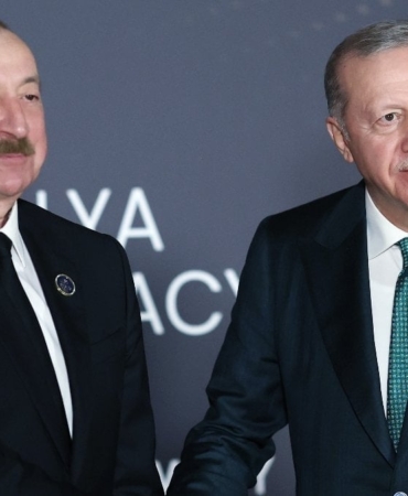 cumhurbaskani-erdogan-azerbaycan-cumhurbaskani-aliyev-ile-bir-araya-geldi-CG3W8fpt.jpg