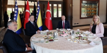 cumhurbaskani-erdogan-bosna-hersek-devlet-baskanligi-konseyi-uyeleriyle-gorustu-bHWsT1Cu.jpg