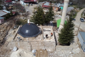 darendede-deprem-izleri-siliniyor-tarihi-camiler-aslina-uygun-sekilde-yenileniyor-OU6G7FQF.jpg