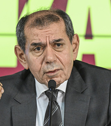 dursun-ozbekten-fenerbahce-ve-besiktasa-gonderme-tek-kar-aciklayan-kulubuz-8zAbR5zL.jpg