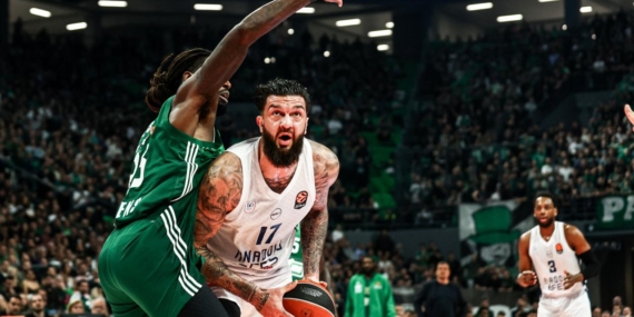 ergin-ataman-anadolu-efesi-farkli-yendi-BIt8WnVP.jpg
