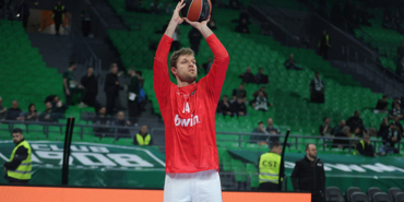 euroleaguein-sayi-krali-sasha-vezenkov-oldu-pHe5JknL.jpg