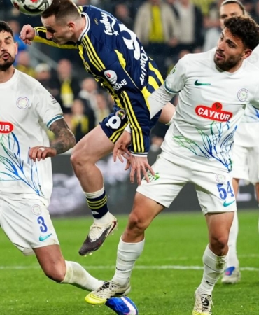 fenerbahcenin-13-maclik-rizespor-serisi-sona-erdi-d7I7I1EB.jpg