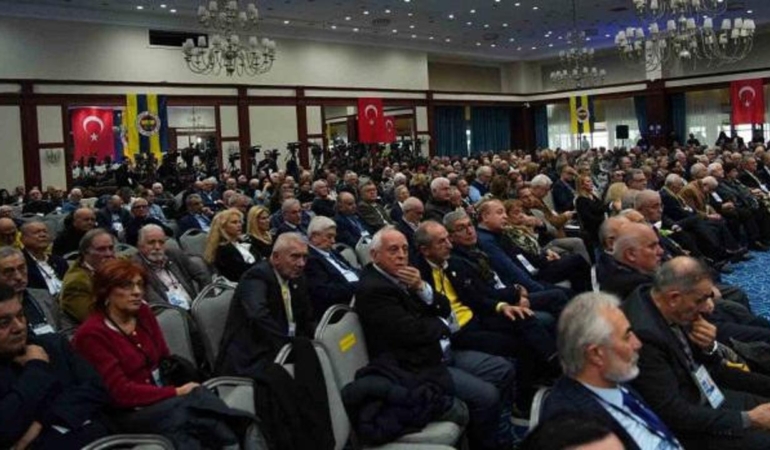 fenerbahcenin-guncel-borcu-aciklandi-giderler-gelirleri-asti-XhGqRjyr.jpg