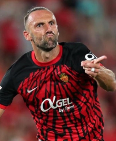 fenerbahceye-vedat-muriqi-transferinde-cok-buyuk-rakip-AljXTsyh.jpg
