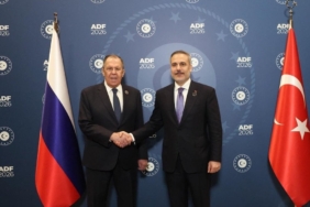 fidan-ve-lavrov-antalyada-bir-araya-geldi-pfv82Cgf.jpg