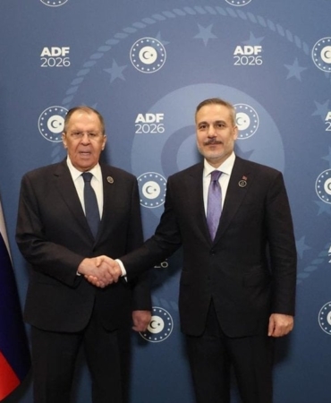 fidan-ve-lavrov-antalyada-bir-araya-geldi-pfv82Cgf.jpg