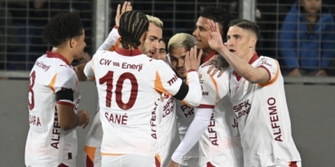 galatasaray-fenerbahce-ile-puan-farkini-4e-yukseltti-zWgONjwH.jpg