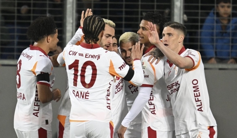 galatasaray-fenerbahce-ile-puan-farkini-4e-yukseltti-zWgONjwH.jpg