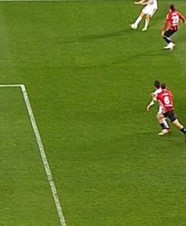 galatasaraydan-iptal-edilen-golune-tepki-LUTXXgVb.jpg