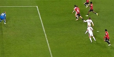 galatasarayin-golu-ofsayta-takildi-eski-hakemler-pozisyonu-yorumladi-W9dvLi2P.jpg