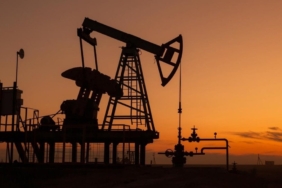 hurmuz-bogazi-acildi-brent-petrol-90-dolarin-altini-gordu-CfnfjYfz.jpg