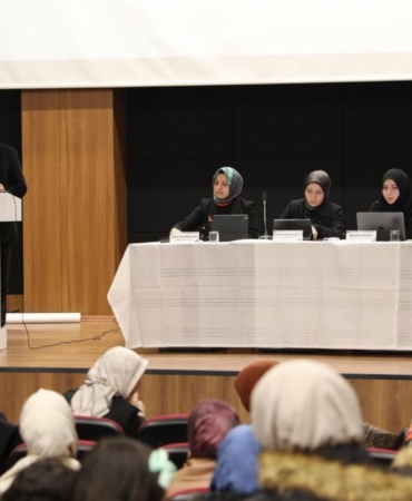 ihh-diyarbakirda-sivil-toplumda-kadin-paneli-duzenledi-pdMGTIIJ.jpg