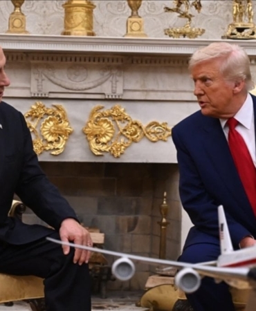 israil-basini-yazdi-trump-netanyahuyu-koseye-sikistiriyor-9Z9l23g3.jpg
