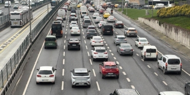 istanbullular-dikkat-yarin-bazi-yollar-trafige-kapatilacak-h95IdBAa.jpg