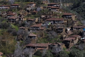 izmirde-gocle-bosalan-hayalet-koy-yeniden-canlanacak-O1SPtG5K.jpg