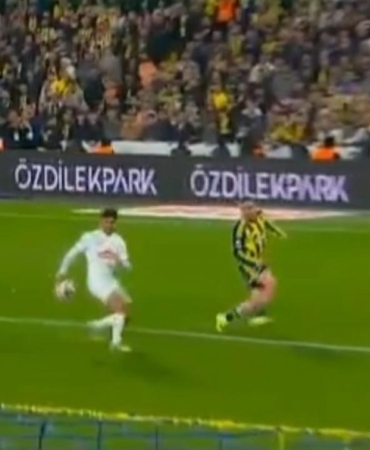 kadikoyde-yogun-itiraz-fenerbahce-penalti-bekledi-PXZdiZQJ.jpg