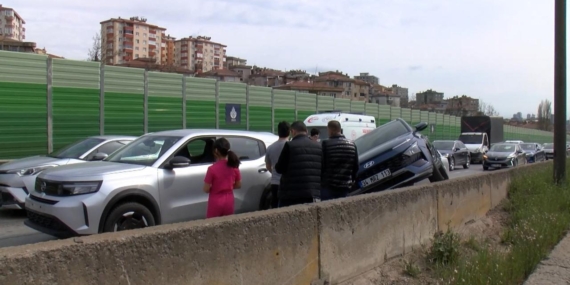 kartalda-6-aracin-karistigi-zincirleme-kaza-DE1RyCh3.jpg