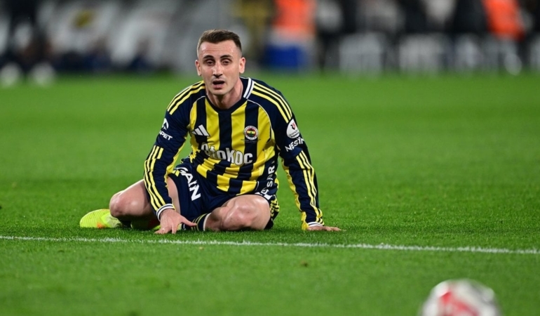 kerem-akturkoglu-taraftarimiza-boyle-bir-aksam-yasattigimiz-icin-uzgunuz-tAD6GNzb.jpg