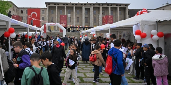 mecliste-23-nisan-kutlamalari-basliyor-w3CBVlBg.jpg