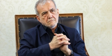 mesud-pezeskiyan-savas-pesinde-degiliz-haklarimizi-talep-ediyoruz-ZXuIjX8d.jpg