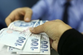 milyonlarin-maas-zammi-netlesiyor-merkez-bankasi-ipucu-verdi-iste-masadaki-ilk-rakamlar-cRMBaXzE.jpg