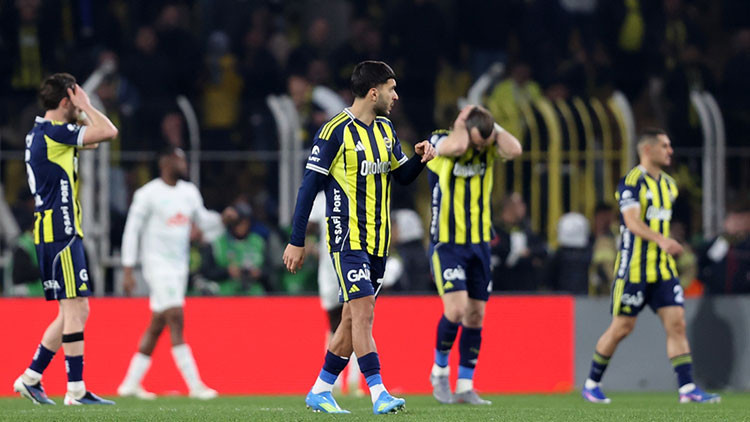 nisan-ayinda-90larda-gol-yemek-fenerbahcenin-kaderi-MzhLyqyq.jpg