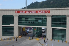 sarp-sinir-kapisindan-yilin-ilk-ceyreginde-1-milyona-yakin-yolcu-gecti-eTyrOTIG.jpg