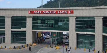 sarp-sinir-kapisindan-yilin-ilk-ceyreginde-1-milyona-yakin-yolcu-gecti-eTyrOTIG.jpg