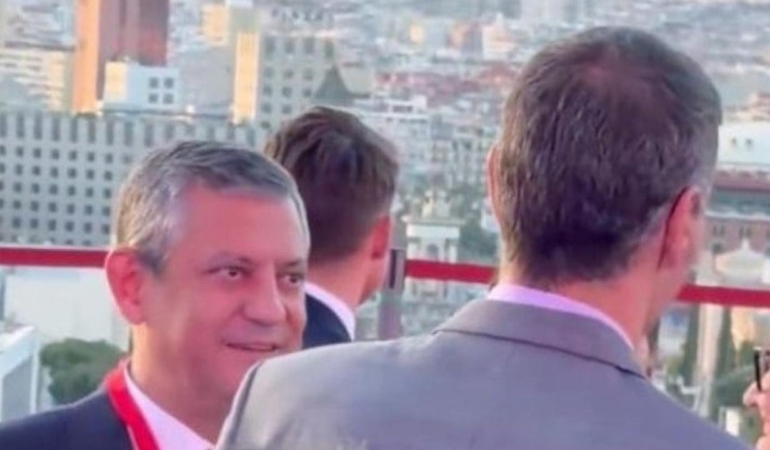 sirin-payzinin-ozgur-ozelin-pedro-sanchez-hayranligini-paylasmasi-alay-konusu-oldu-rxwLnbKQ.jpg