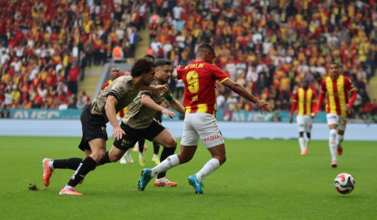super-ligde-gunun-ikinci-kapismasi-kocaelispor-goztepe-canli-Rkpiwumj.jpg