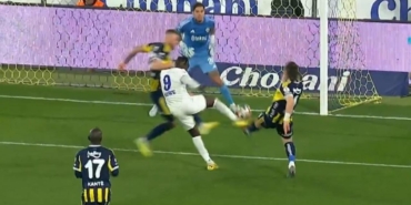 tartismali-hakem-kararlari-fenerbahce-rizespor-macina-damga-vuran-pozisyonlar-wggvCWiW.jpg