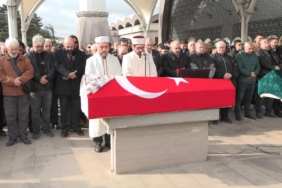 tiyatro-oyuncusu-feyha-celenk-son-yolculuguna-ugurlandi-bkttPuYg.jpg