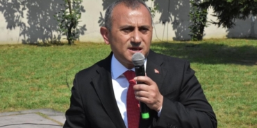 tuncay-sonelin-gulistan-dokuyu-aradiklari-videosu-yeniden-gundem-oldu-Id3yCl7n.jpg