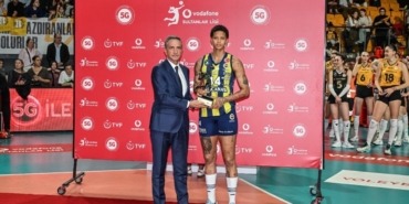 vodafone-ozel-odulu-vargasin-oldu-JH1GAPix.jpg