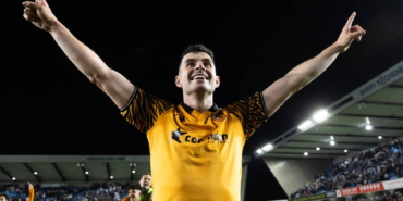 adim-adim-premier-lige-acun-ilicalinin-takimi-hull-city-play-off-finalinde-YFHUqvD3.jpg
