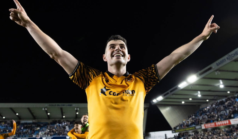 adim-adim-premier-lige-acun-ilicalinin-takimi-hull-city-play-off-finalinde-YFHUqvD3.jpg