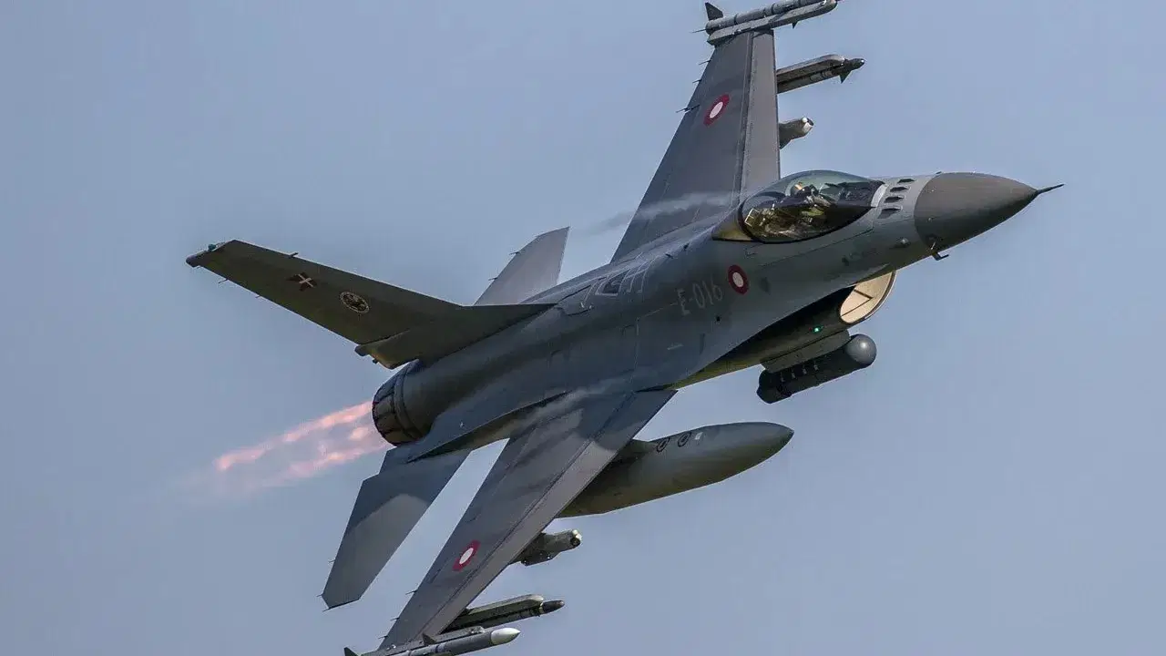 ankara-valiliginden-test-ucusu-uyarisi-kentte-yuksek-ses-duyulabilir-kssE1z89.jpg